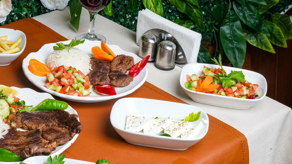 cruise-on-bosphorus-dinner-cruise (12)