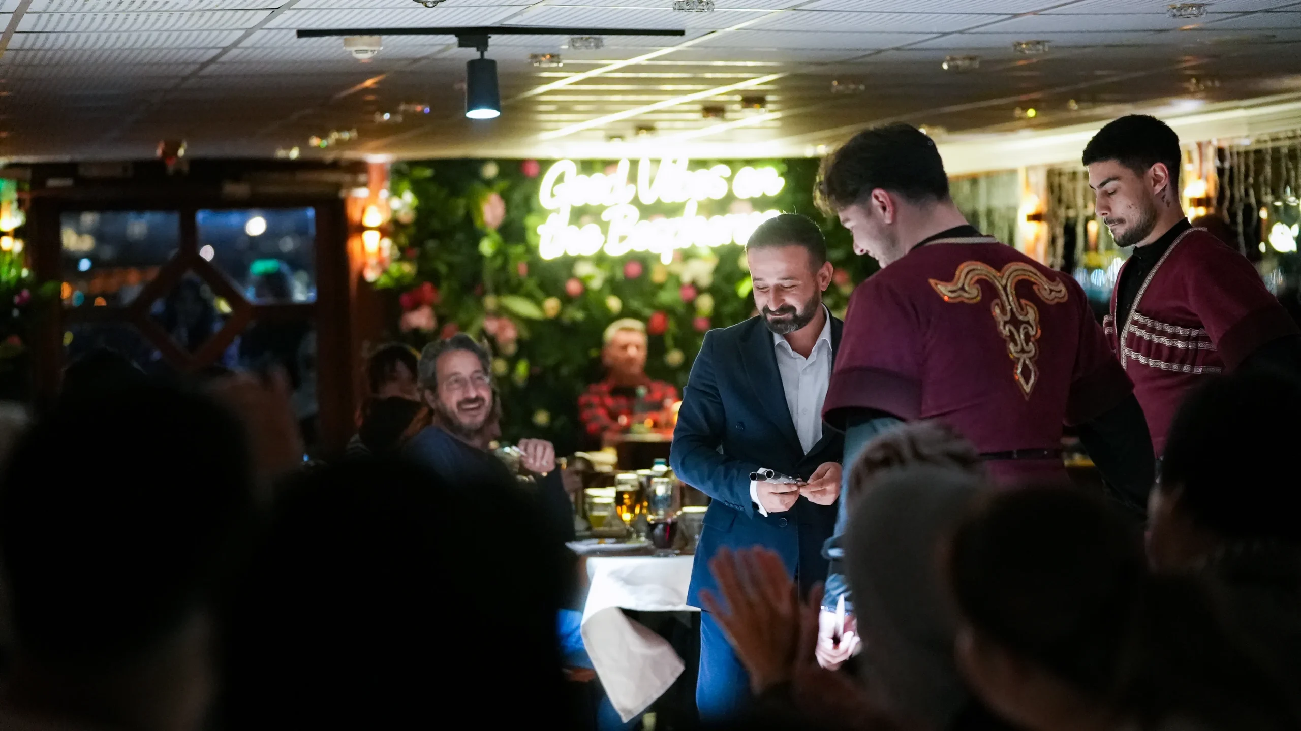 cruise-on-bosphorus-dinner-cruise (14)