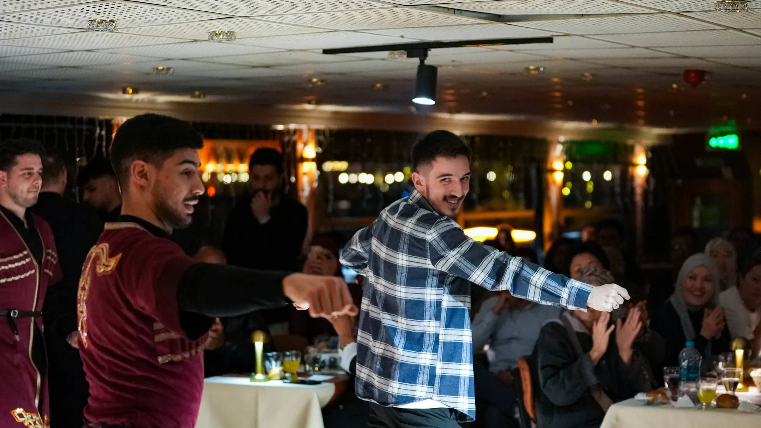 cruise-on-bosphorus-dinner-cruise (19)