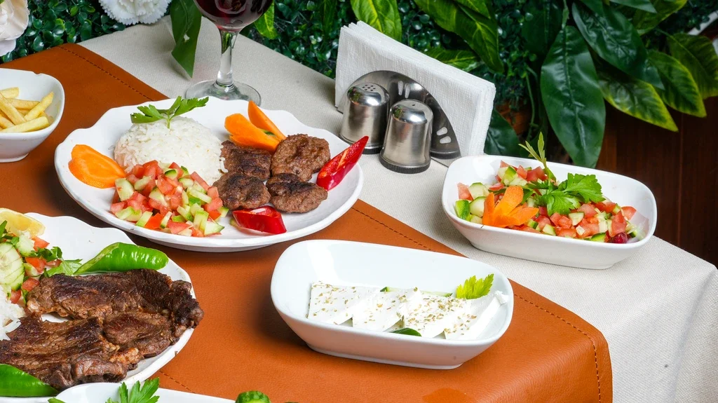 cruise-on-bosphorus-dinner-cruise-12